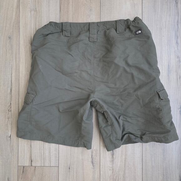 The North Face Olive Green Nylon Cargo Shorts Hiking Fishing Men Sz L - Picture 10 of 12